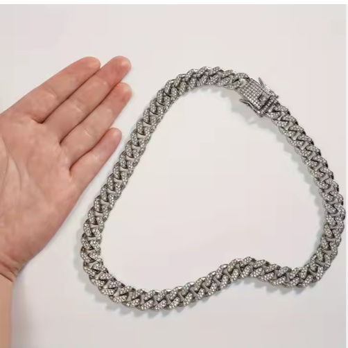 Luxury Diamond Alloy Chain Collar for Dogs & Cats